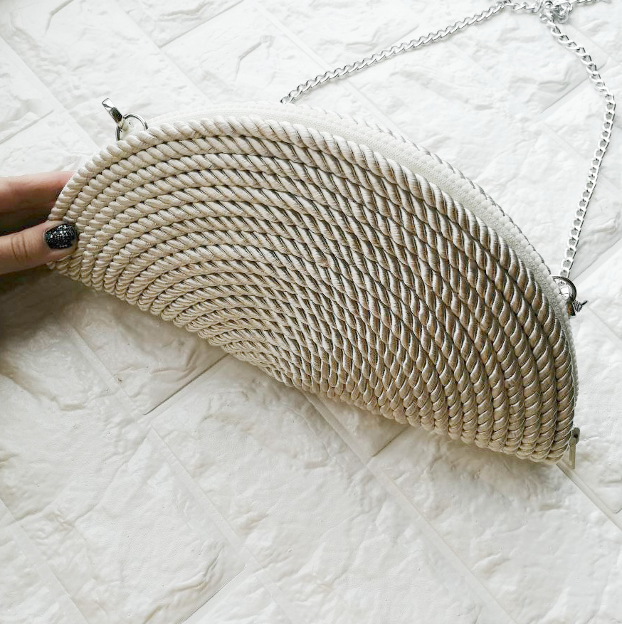 Плетеная сумка цвет: серебро ручная работа Плетеная сумка, цвет: серебро, ручная работа